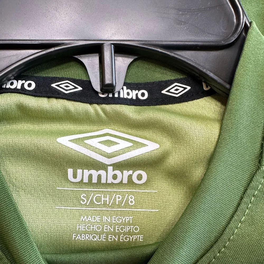 Umbro Boys Herb Bay Leaf Long Sleeve Athletic Crew Neck Shirt NWT Various Sizes